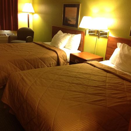 Americas Best Value Inn Maumee/Toledo Quarto foto